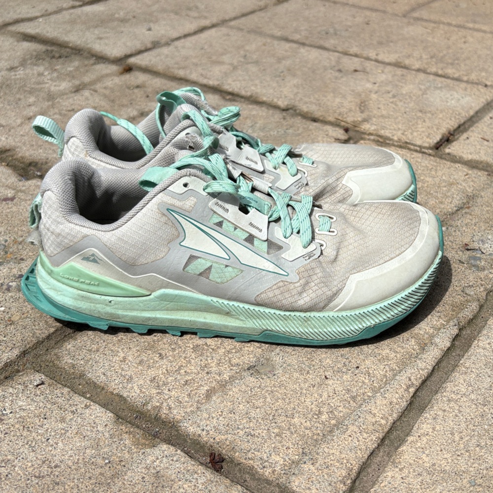 ALTRA Women's Lone Peak 7 Trail Running Shoes size 6